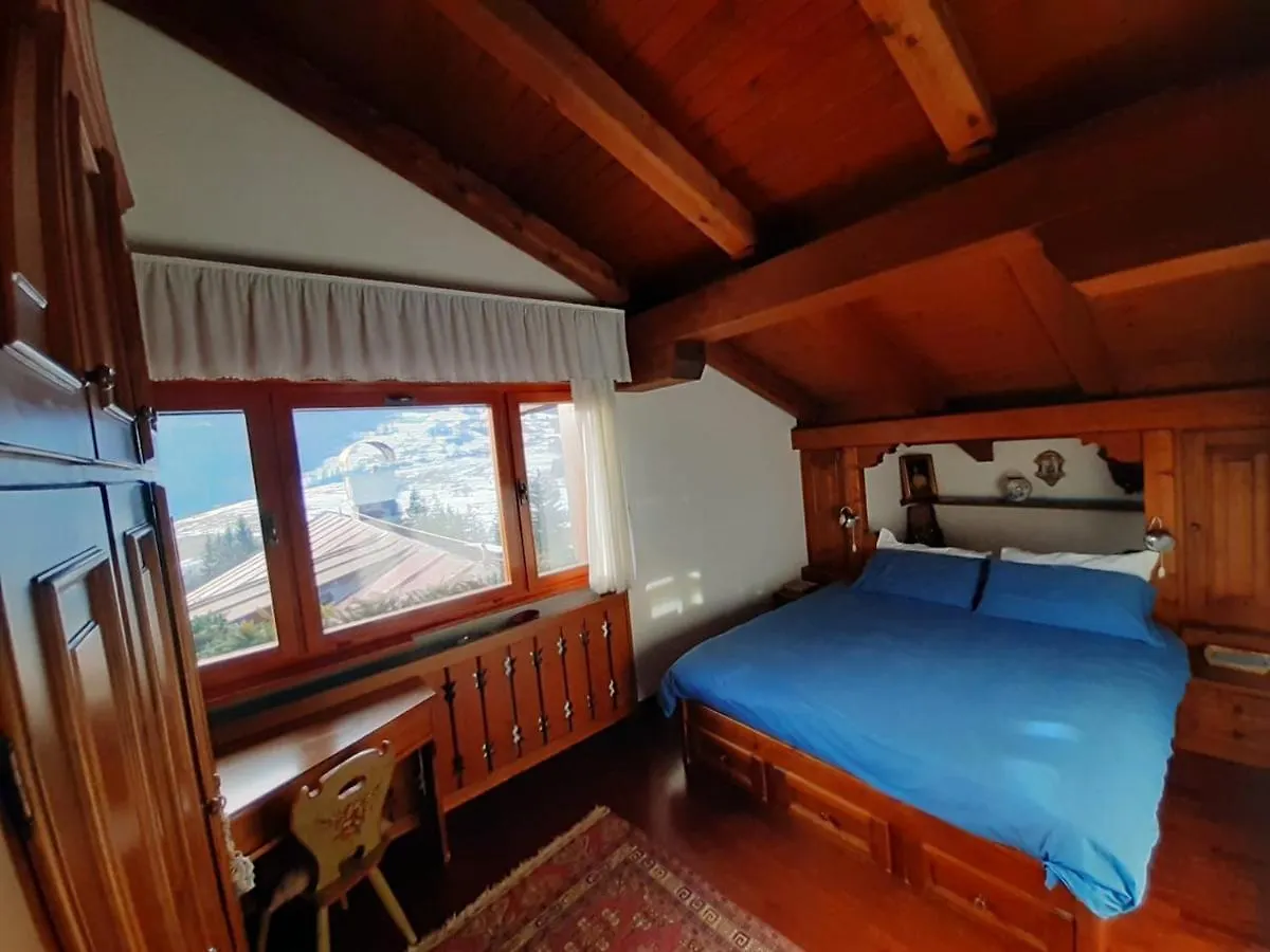 Mansarda In Chalet A Cortina Cortina d'Ampezzo Italy